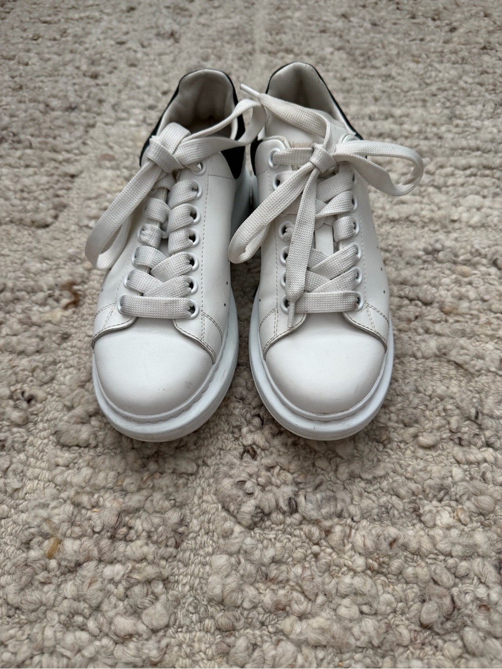 Alexander McQueen White Leather Low-Top Sneakers with Black Heel Tab